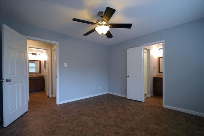 Building Photo - 3007 W Slaughter Ln