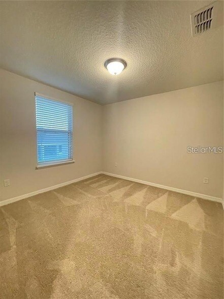 Building Photo - 16525 Outter Grv Aly
