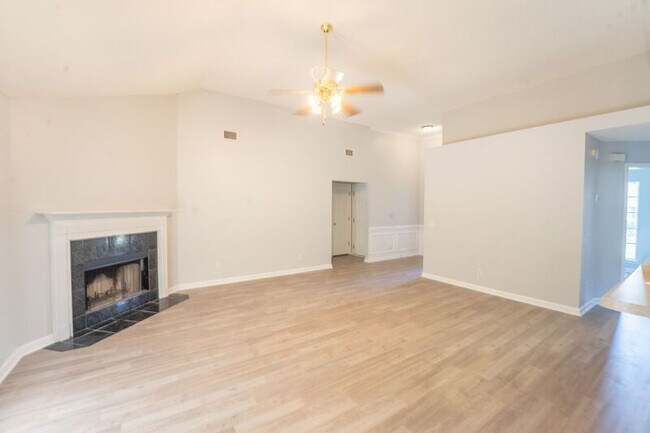 Building Photo - 123 West Tisbury Lane