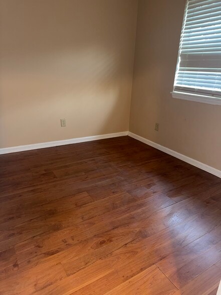 Bedroom 2 . - 4338 Great Oak Dr