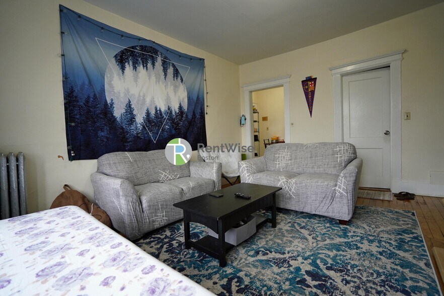 Building Photo - 1212 Commonwealth Ave