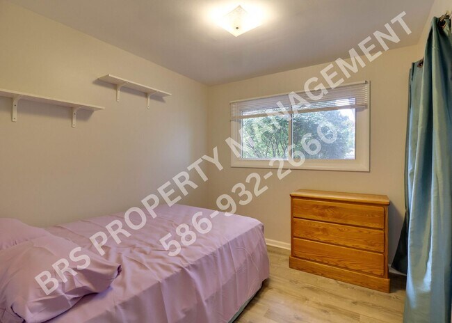 Building Photo - Newly Renovated 3-Bedroom Home for Rent – West Bloomfield, MI