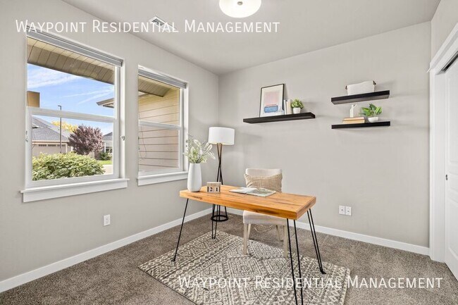 Building Photo - 4235 S Highcliff Ave