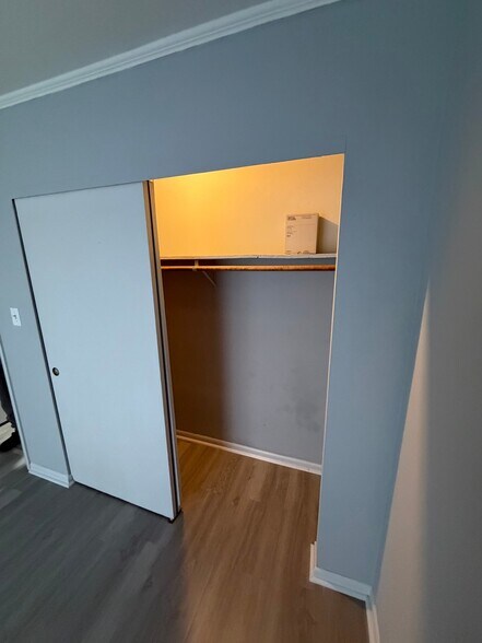 Building Photo - 821 Bode Rd