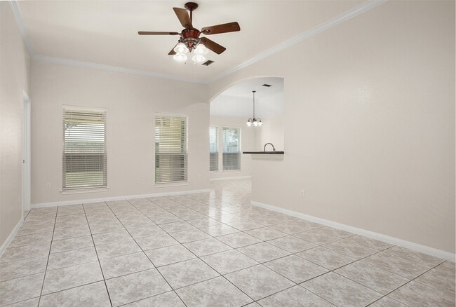 Building Photo - 3727 Clover Meadows St