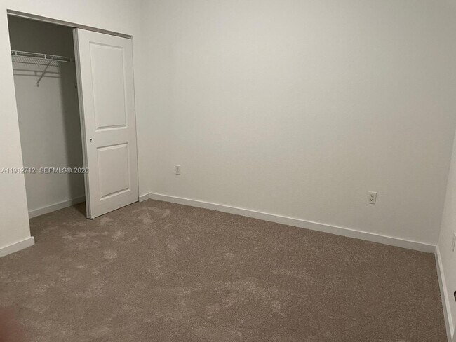 Building Photo - 25308 SW 135th Ave