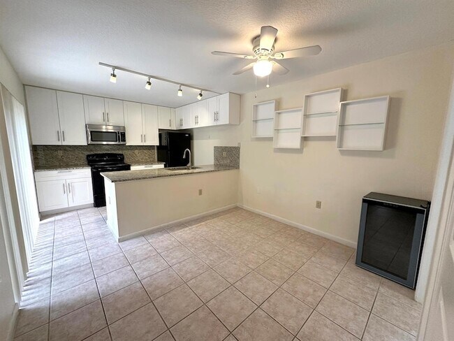 Building Photo - 579 Green Springs Pl