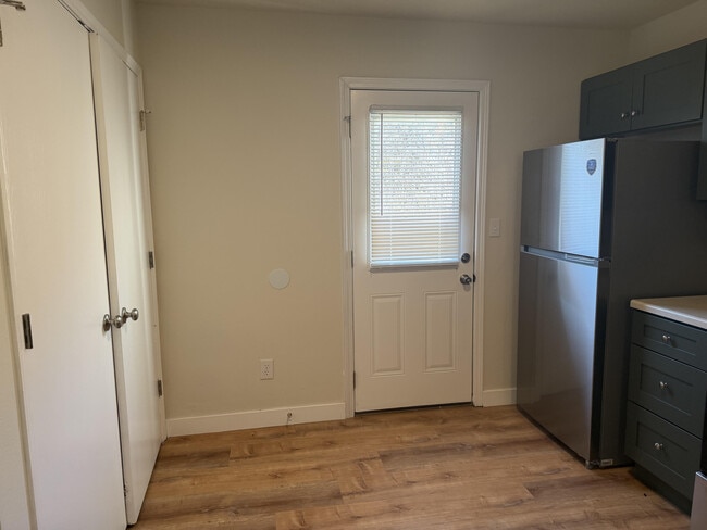 Building Photo - 1703 Hanover Blvd