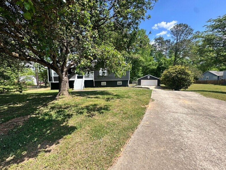 Building Photo - 312 Stillwood Ct