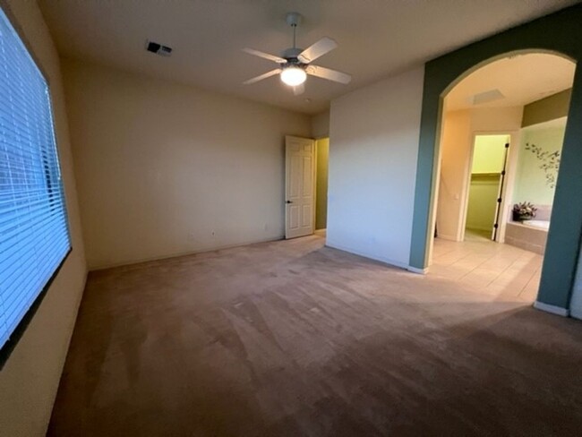 Building Photo - Laughlin Ranch 3 Bedroom