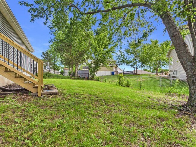 Building Photo - 1206 Foxridge Dr