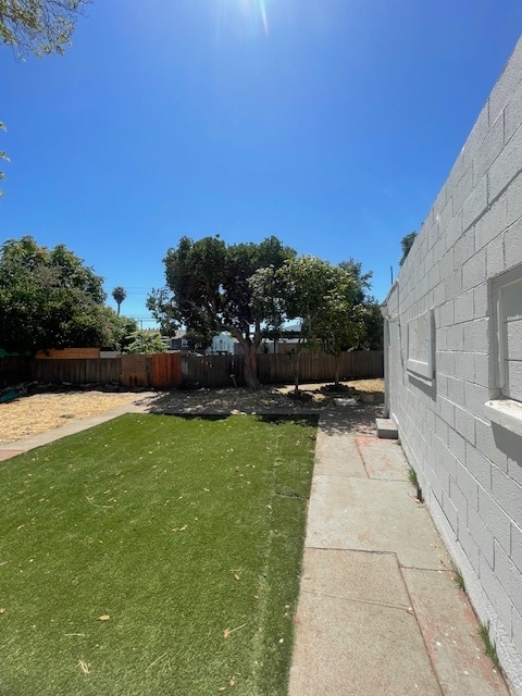 Building Photo - 6415 Brann St