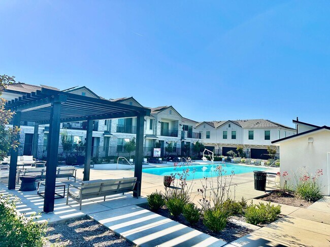 Building Photo - Newly Built Clovis 3/2