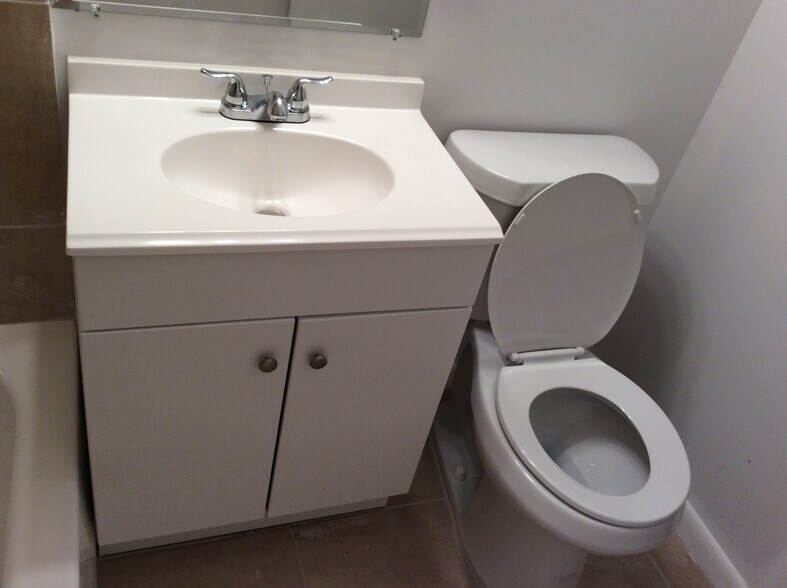 Bathroom #2 - 3120 SW 12th Pl