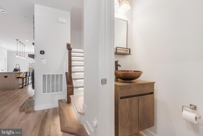 Building Photo - 5445 Billenca Ln