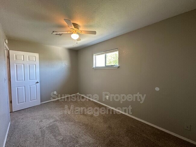 Building Photo - 12303 E 87th St N