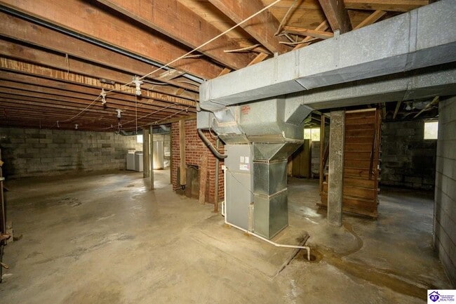 Building Photo - 640 Rineyville-Big Springs Rd
