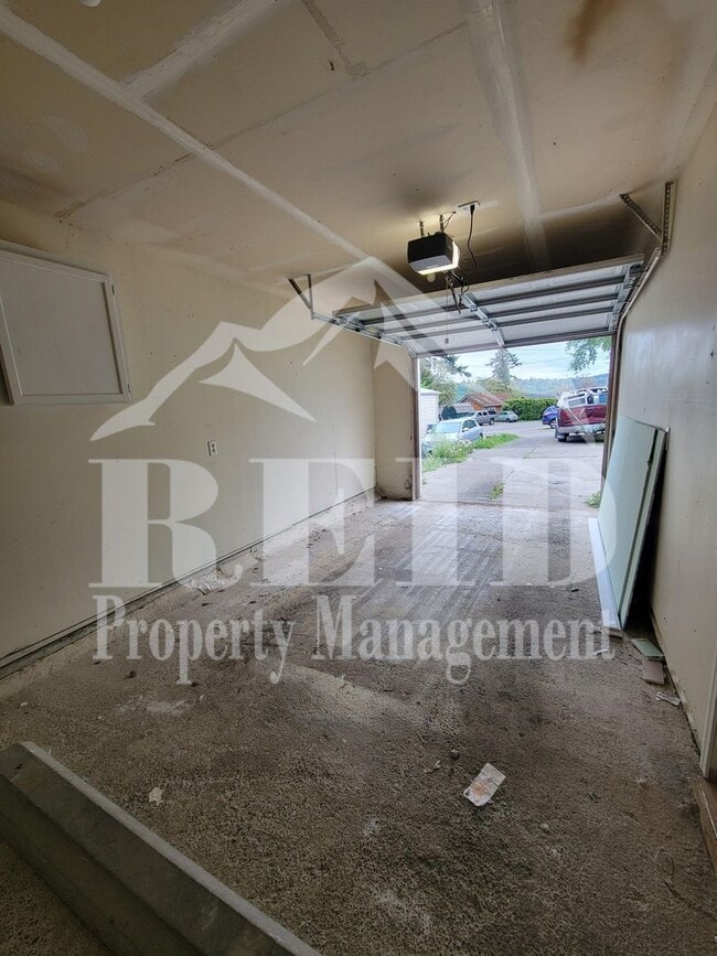 Building Photo - 4114 McCall Blvd W