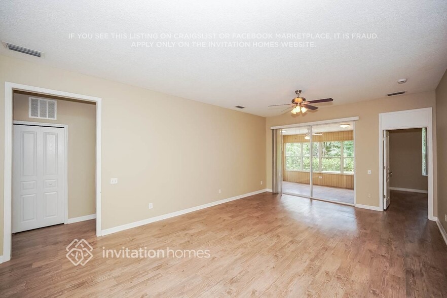 Building Photo - 528 Wexford Dr