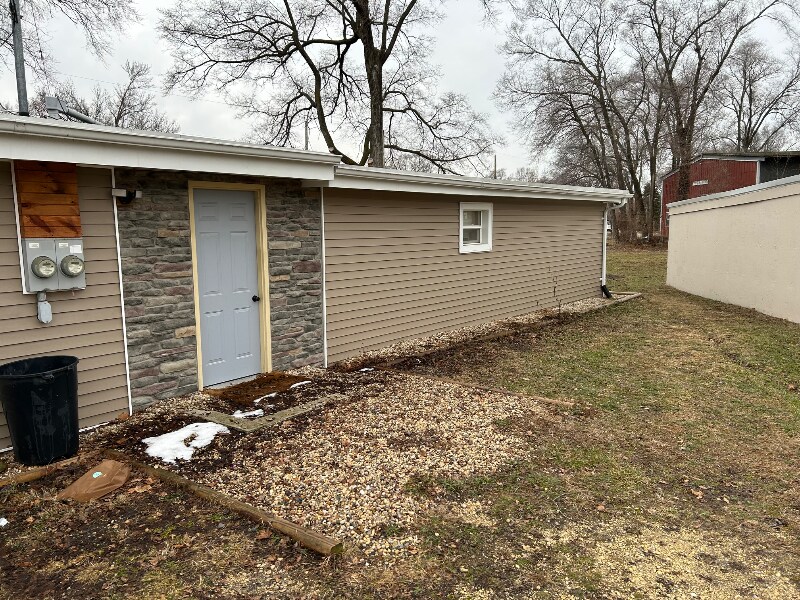 Building Photo - 757 Eastern Ave