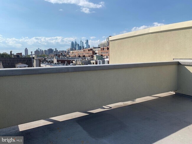 Building Photo - 617 S 2nd St