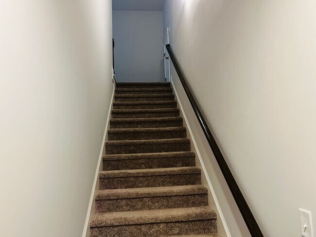 Building Photo - ***MOVE IN SPECIAL*** Wow! Perfect 4 bedro...