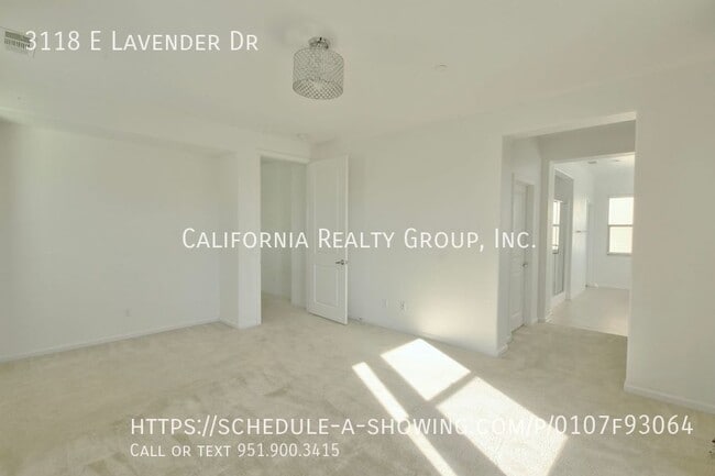 Building Photo - 3118 E Lavender Dr