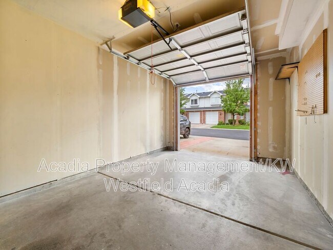 Building Photo - 130 Peregrine Ln