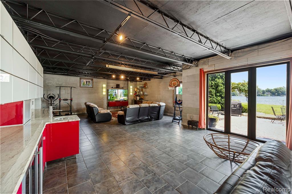 Building Photo - 42183 Kouza Ct