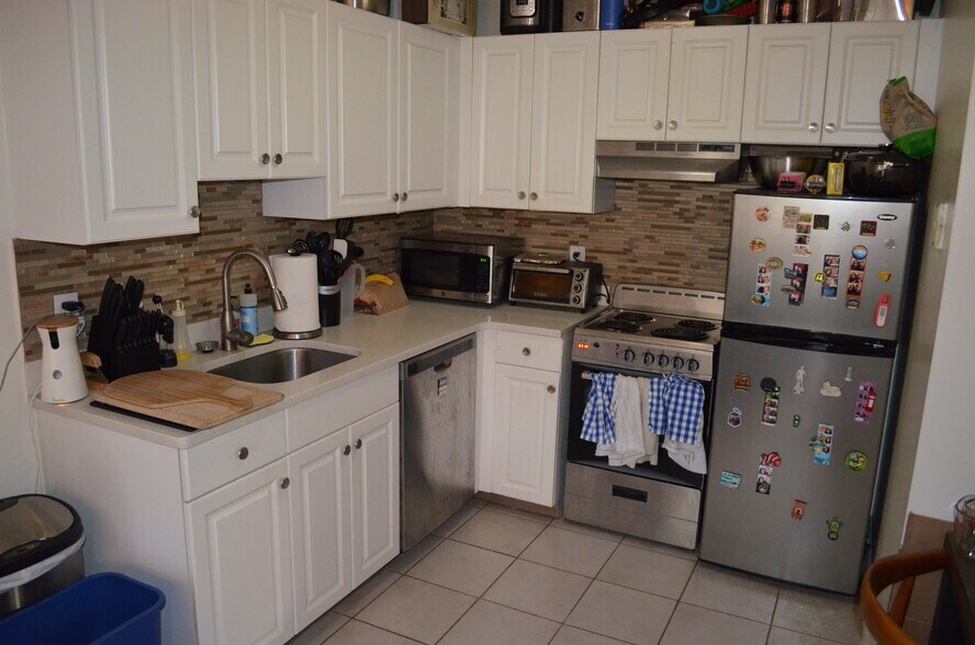 Primary Photo - 50 Myano Ln