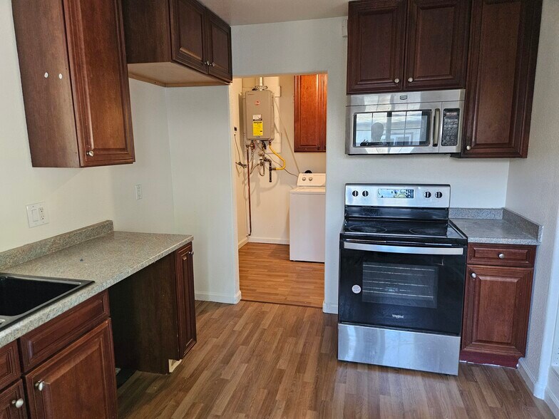 Building Photo - 2907 Plover St