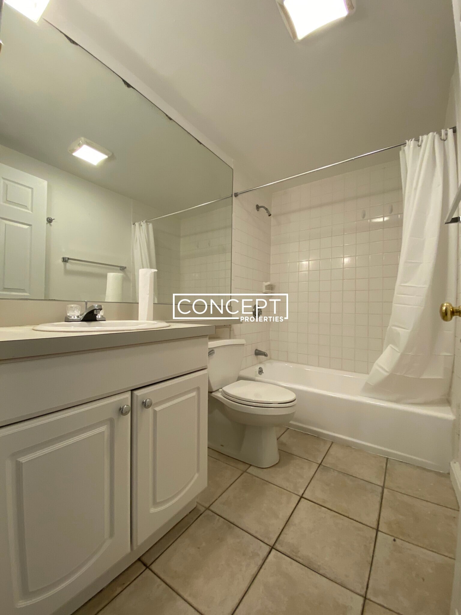 Building Photo - 1750 Washington St