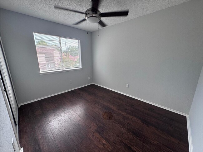 Building Photo - 17611 Northhagen Dr