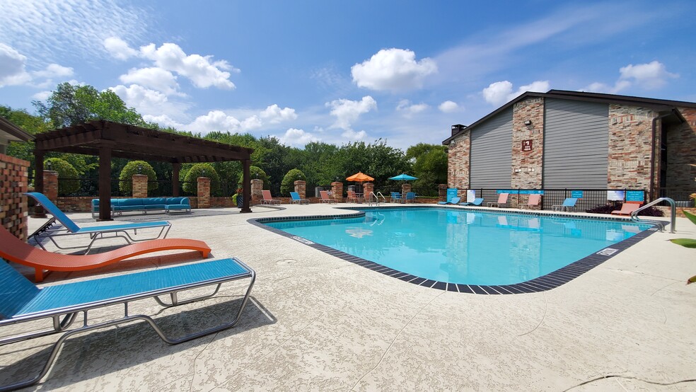 Brighton Place 357 E Corporate Dr Lewisville TX 75067 Apartment Finder