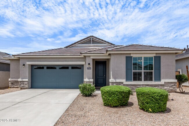 Primary Photo - 37668 W San Alvarez Ave
