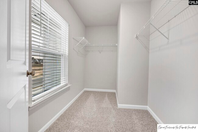 Building Photo - 223 Sunny Hl Dr