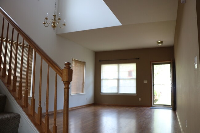 Building Photo - 379 Reston Cir