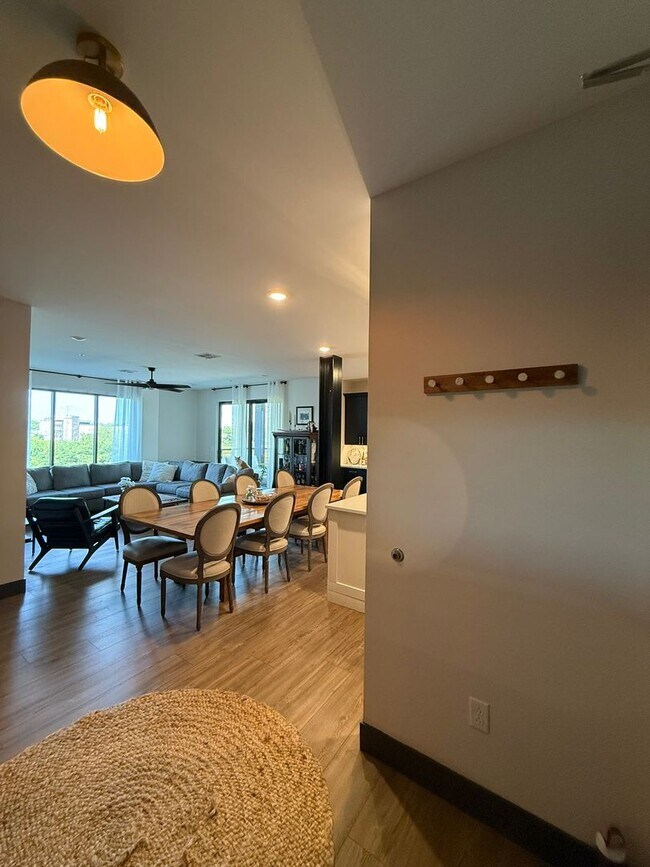 Building Photo - 100 Quartz Knl