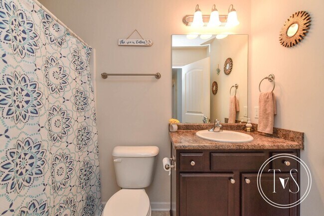 Building Photo - 1095 Marne Blvd