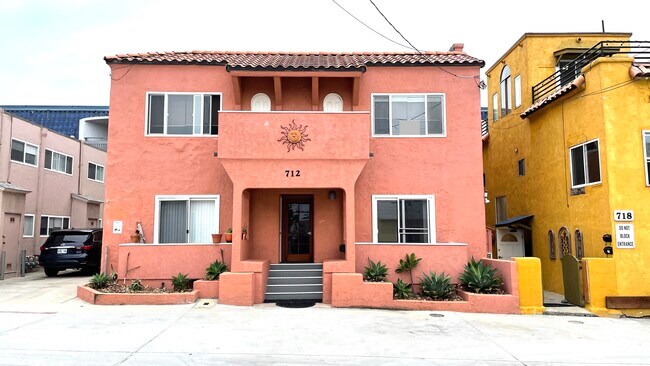 Primary Photo - 712 Santa Rita Plz