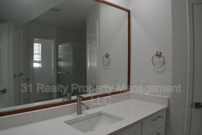 Building Photo - 4506 Adelphi Ln