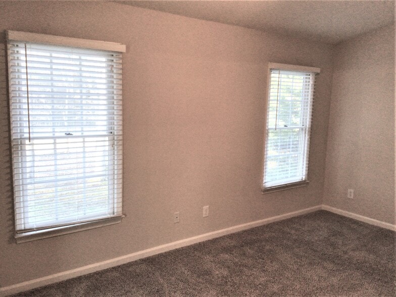 Building Photo - 6323 Stonewick Dr