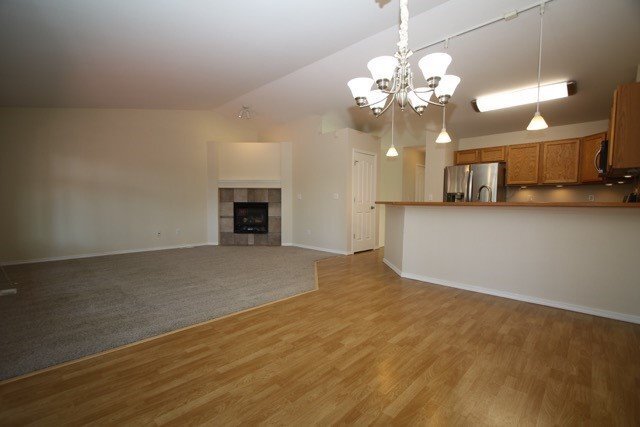 Building Photo - 3 Bedroom Eagle River Condo w/ Fenced Back...