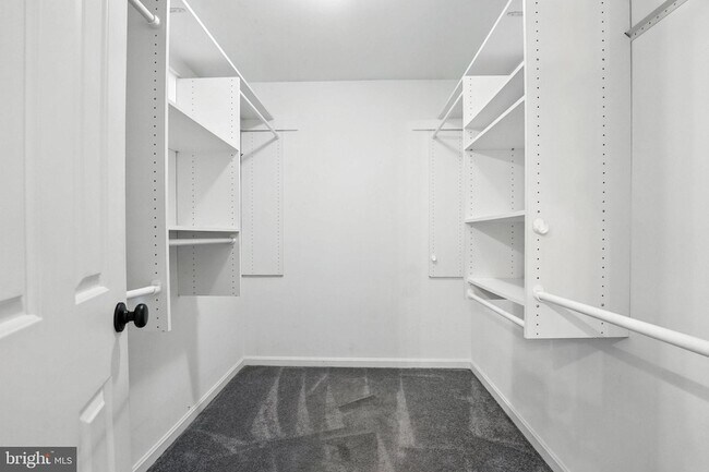Building Photo - 11109 Ravine Dr