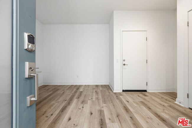 Building Photo - 9942 Artesia Blvd