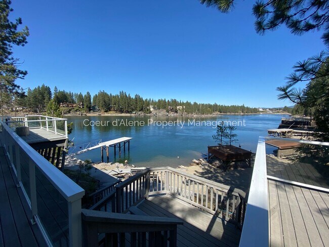 Building Photo - 2+ bed, 2 bath house on the Spokane River!