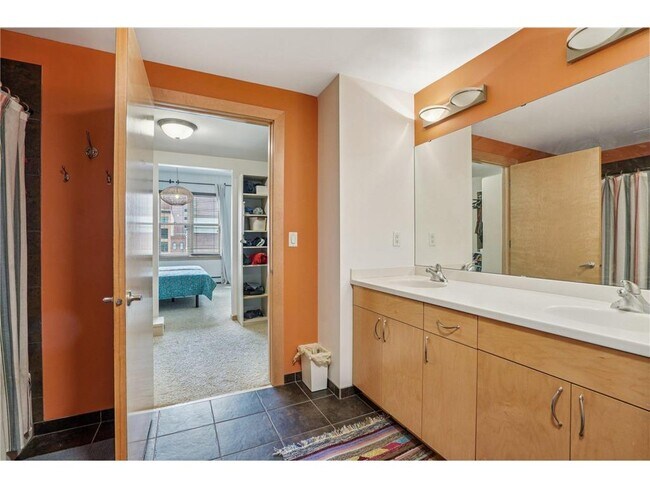 Building Photo - 401 N 2nd St