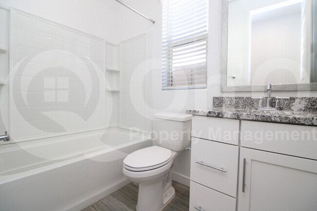 Building Photo - 9624 E Twinkle Cir