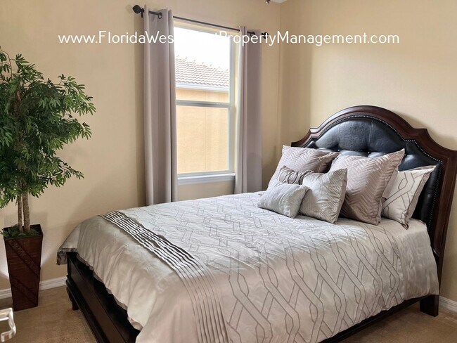 Building Photo - OUTSTANDING 3 BEDROOM UNFURNISHED CONDO IN...