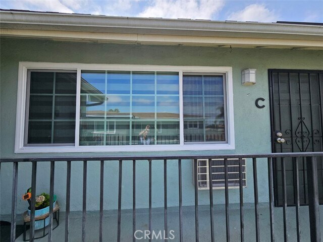 Building Photo - 6081 Lemon Ave